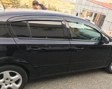 Opel Astra H hecbek küləklikləri