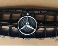 Mercedes W213 radiator barmaqlığı