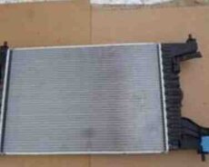 Chevrolet Cruze su radiatoru