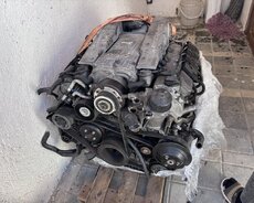 Mercedes g6.3 motor