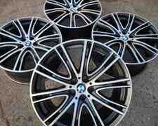 BMW G30 diskləri R20