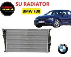 BMW F30 su radiatoru