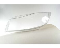 Bmw E90 Şüşə ön fara sol (Plastik)