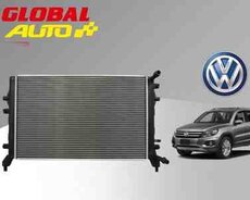 Volkswagen Tiguan su radiatoru
