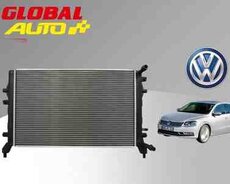 Volkswagen Passat su radiatoru