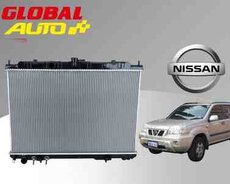 Nissan X-Trail T30 su radiatoru