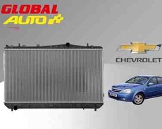 Chevrolet Lacetti su radiatoru