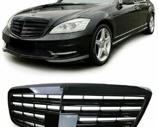Mercedes W221 2010 radiator barmaqlığı