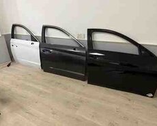 Hyundai qapıları
