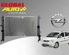 Opel Meriva su radiatoru