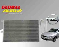 Opel Vectra B Kondisioner radiatoru