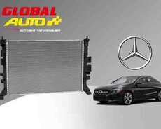 Mercedes-Benz CLA200 su radiatoru