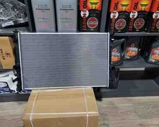 Toyota camry rav 4 hibrid su radiatoru