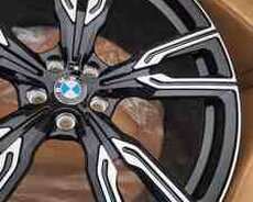 BMW G05 diskləri R22
