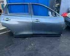 Nissan X-trail T32 qapıları