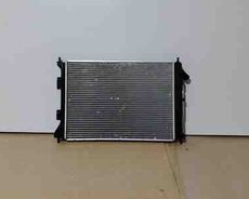 Kia Sorento 2021 su radiatoru