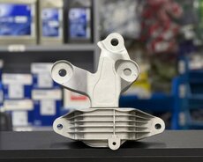 Chevrolet Malibu 2015-2024 1.5 - Mühərrik Yastığı Sağ