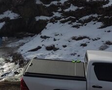 Toyota Hilux baqaj jalüzü