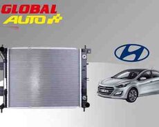Hyundai i30 su radiatoru