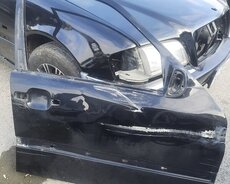 Mercedes 202 sağ qabaq qapı