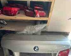 BMW F10 arxa baqajı