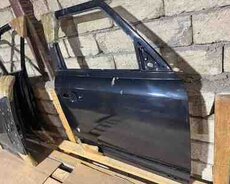 Land Rover Defender 2025 qapısı