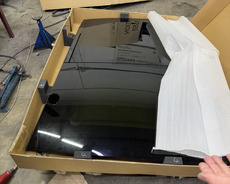 Hyundai i30 lyuk şüşəsi