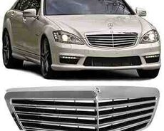 Mercedes W221 2010 radiator barmaqlığı