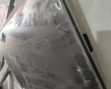 Meqan 3 üçün arxa sağ qapi