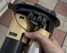 Mercedes Yanacaq nasosu