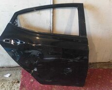Hyundai Elantra qapi ela veziyetdə