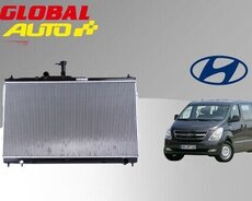 Hyundai H-1 su radiatoru
