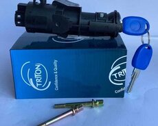 Zamok zajıqanıya fıat doblo 2009