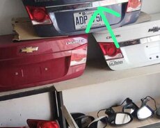 Chevrolet Cruze avtomobilləri üçün müxtəlif rənglərdə baqaj qapaqları