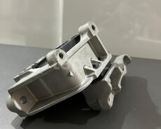 Byd mühərrik yastığı