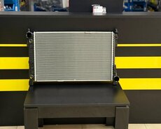 Mercedes-Benz W203 su radiatoru