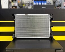 Mercedes W212 su radiatoru
