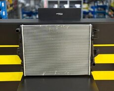 Porsche Cayenne 2011-2018 su radiatoru
