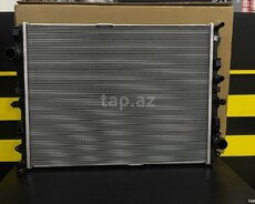 Mercedes W205, W213 su radiatoru