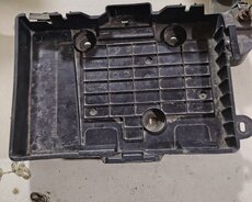 Полка под аккумулятор (крепление АКБ) 8200166032 Renault Meg