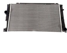 Bmw f10 su radiatoru