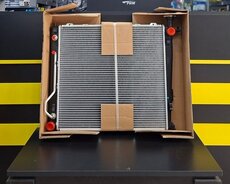 Kia Sorento 2009-2012 su radiatoru