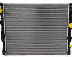 Bmw g30 su radiatoru