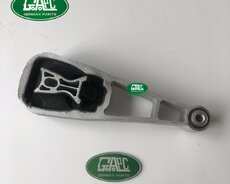 Land Rover motor poduskasi