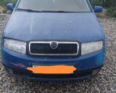 Skoda Fabia Qapı Baqaj Ban hissələri