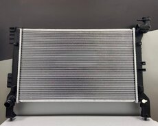 Hyundai Sonata 2015-2019 (hybrid) su radiatoru