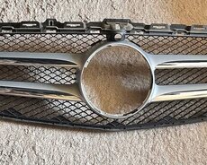 Mercedes W205 radiator barmaqlığı