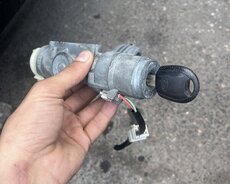 Kia Hyundai zamok acarla birlikdə