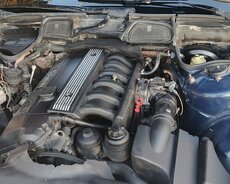 Bmw 728. E38
